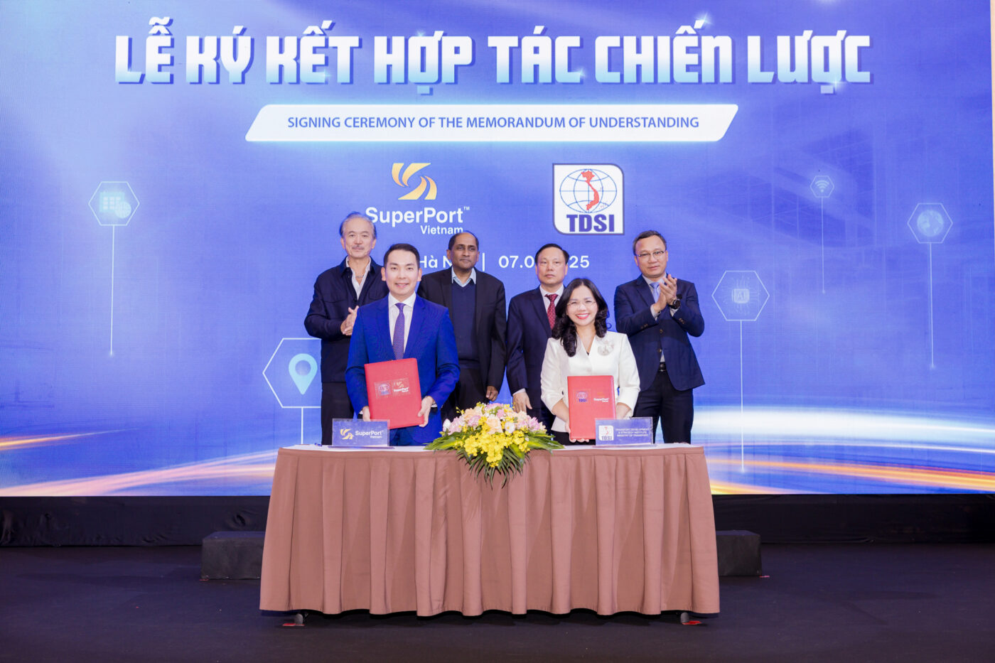 The signing ceremony was attended by H.E. Jaya Ratnam, Singapore’s Ambassador to Vietnam; and Dr. Robert Yap, Executive Chairman of YCH Group