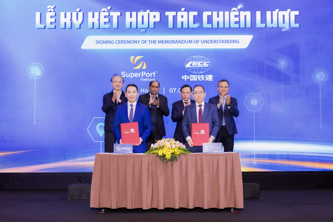 Viet-Nam-SuperPort-ky-ket-bien-ban-ghi-nho-voi-Cong-ty-TNHH-Tap-doan-Duong-sat-Trung-Quoc-16-Viet-Nam